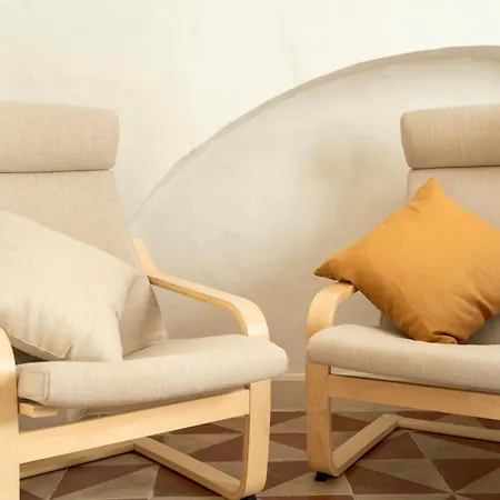 Lo Studiolo Apartment *